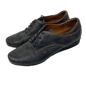 Taos Lace up Leather Dark Charcoal Gray Black Academia flat Shoes size 38 7.5- 8
